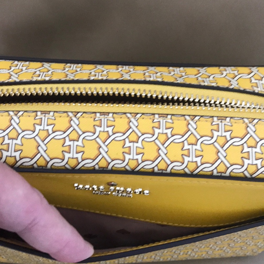 Kate spade cross body bag NWT. Yellow pattern - Picture 4 of 6
